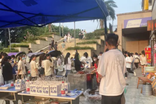 圖片[2]-每天和帥哥美女相伴_一年輕松賺60萬！